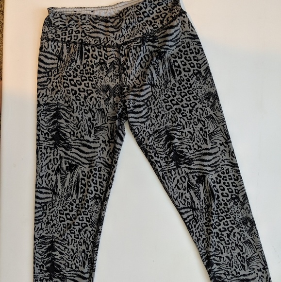 Yoga Pants - Picture 4 of 5